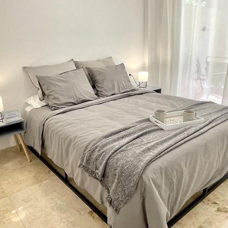 Apartbeach Michelangelo De Luxe Climatizado Y Junto Playa 08 سالو المظهر الخارجي الصورة
