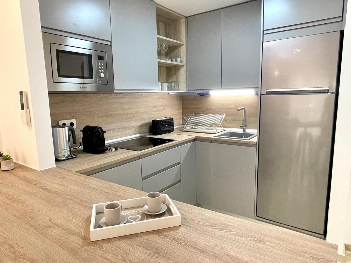 Apartbeach Michelangelo De Luxe Climatizado Y Junto Playa 08 سالو المظهر الخارجي الصورة