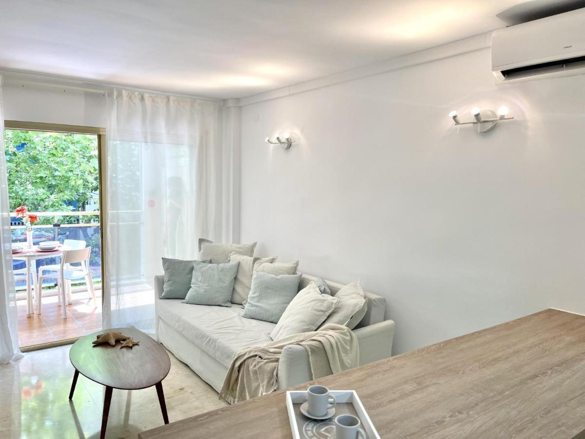Apartbeach Michelangelo De Luxe Climatizado Y Junto Playa 08 سالو المظهر الخارجي الصورة