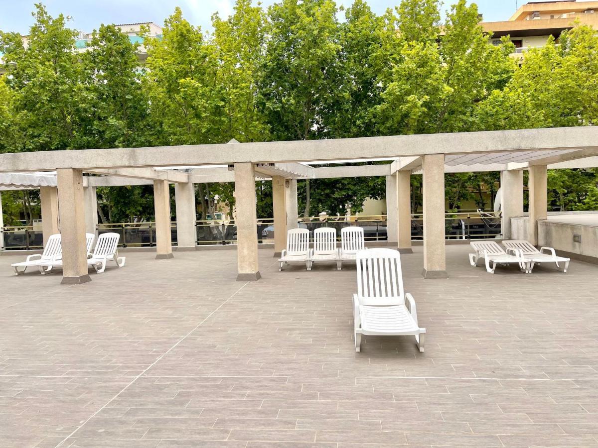 Apartbeach Michelangelo De Luxe Climatizado Y Junto Playa 08 سالو المظهر الخارجي الصورة